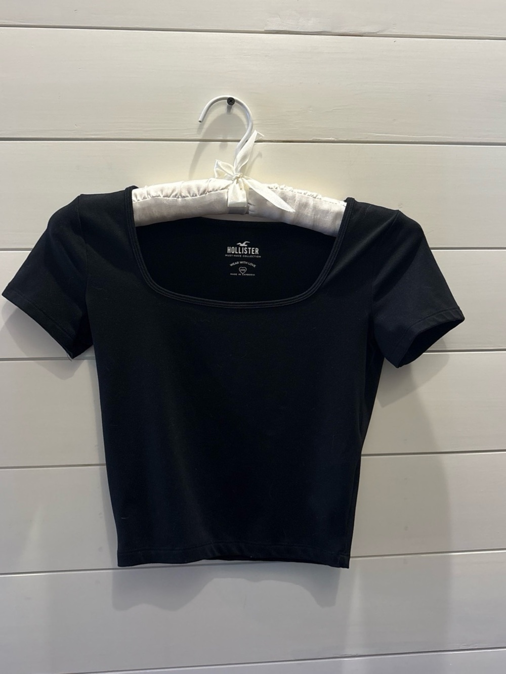Hollister Black Square Neck Crop Tee Essential Classic Feminine